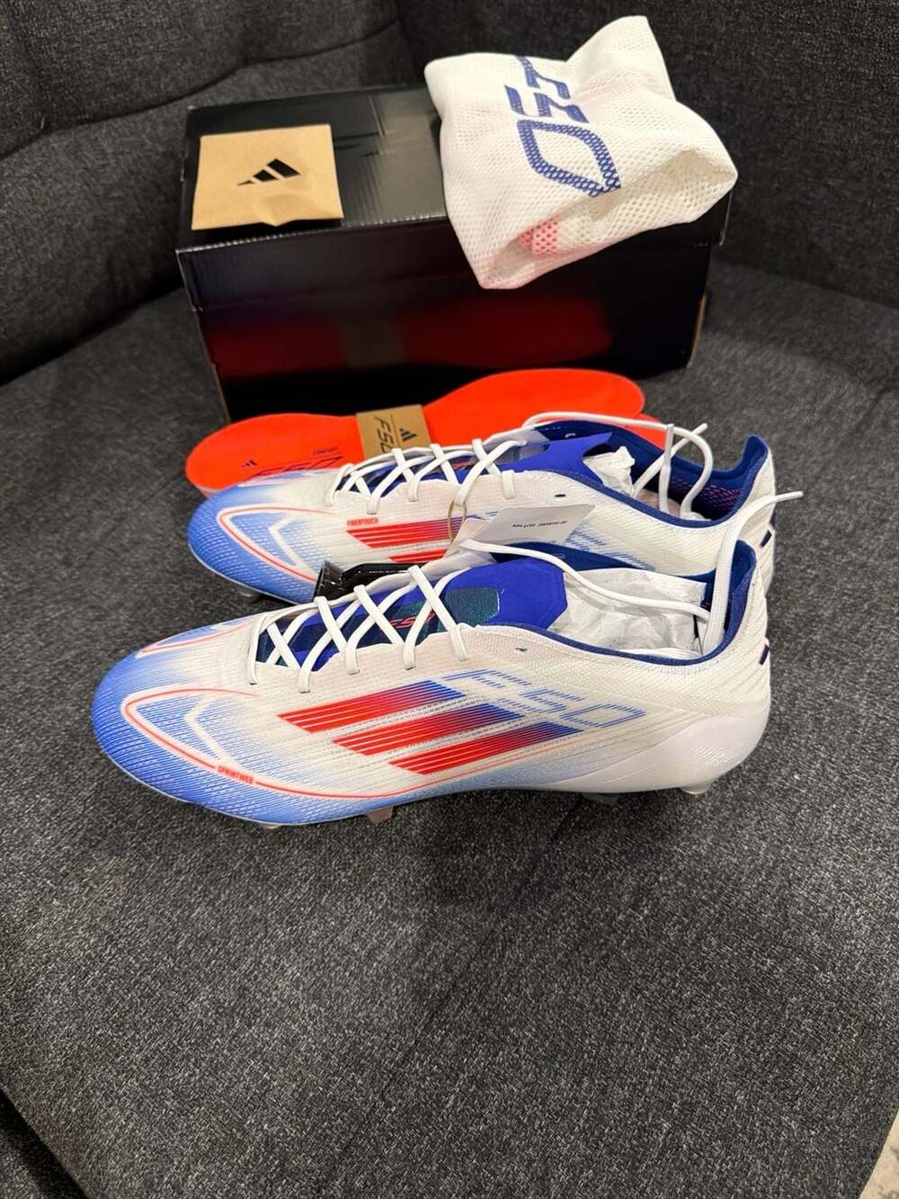adidas F50 Elite SG Soccer Cleats Advancement Pack White/Solar Red/Lucid Blue -9 - Picture 3 of 10